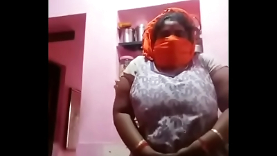 Indian Aunty Masturbating XXX Desi Video