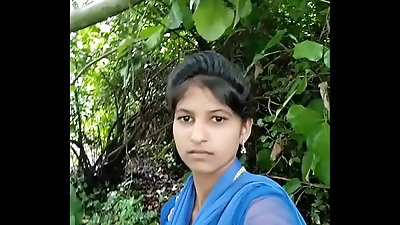 Desi Girl In Jungle Having Sex with Class Mate
